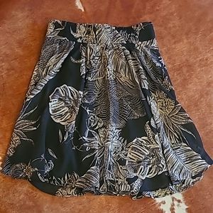 ⭐ $5 ⭐  Le Chateau NWT Tropical Print Mini Skirt Size Small